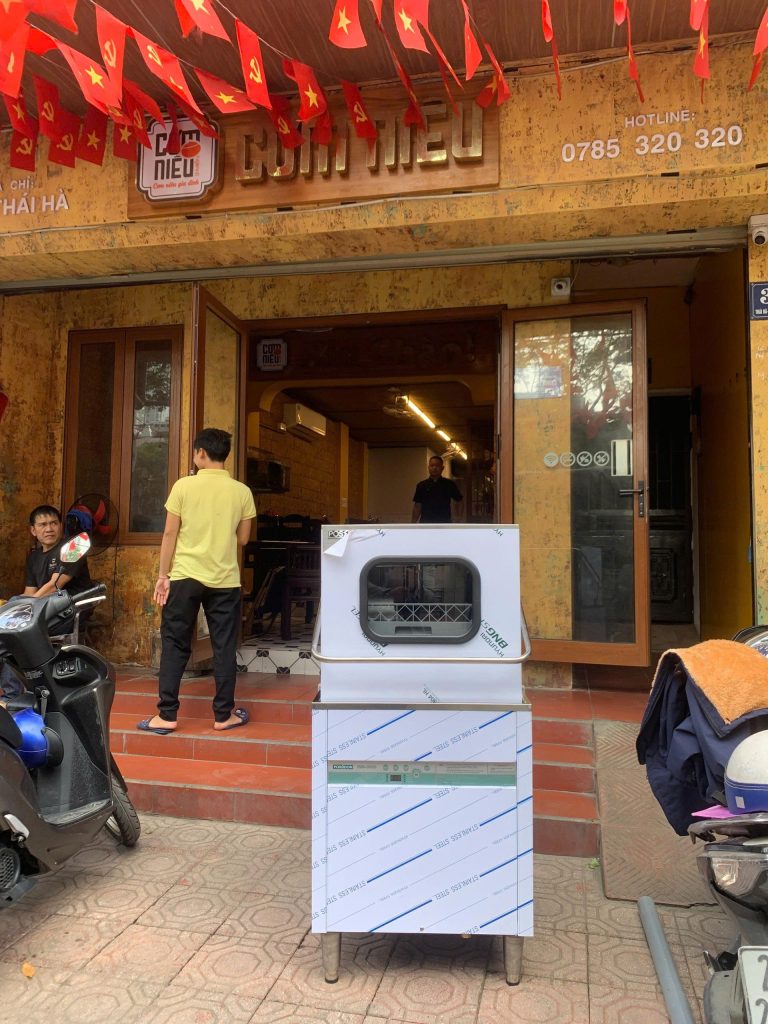 Máy rửa bát nhà hàng